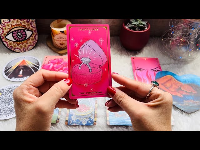 Read more about the article Essa PESSOA quer muito VOLTAR pra sua Vida! Quem?? Como??🌹🥰 💍 #tarotamor