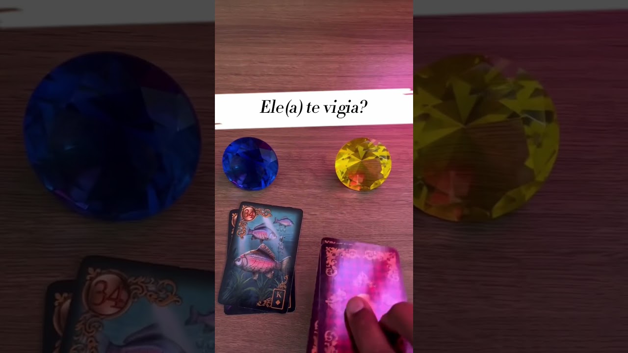 Read more about the article 💙 ELE(A) ME VIGIA TAROT? 🤔 #SHORTS! 💙 TAROT DE HOJE!