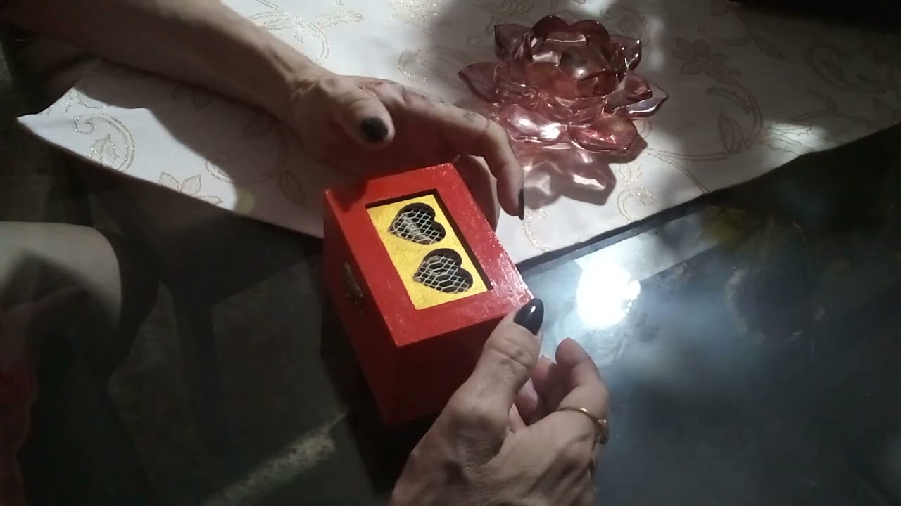 Read more about the article Explicando final da simpatia para azedar relacionamento que o vídeo ficou mudo😂😬🤐