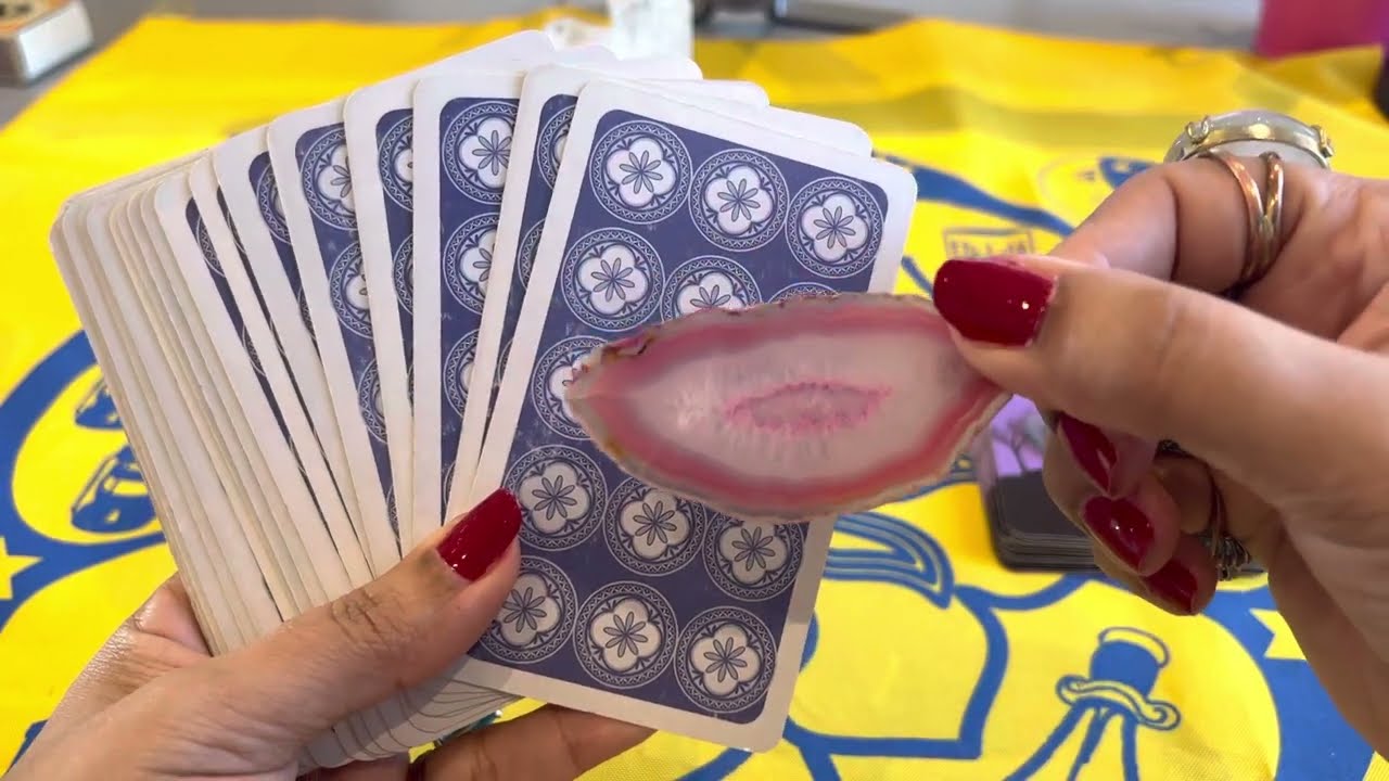 Read more about the article Tarot do dia energia do dia e conselho