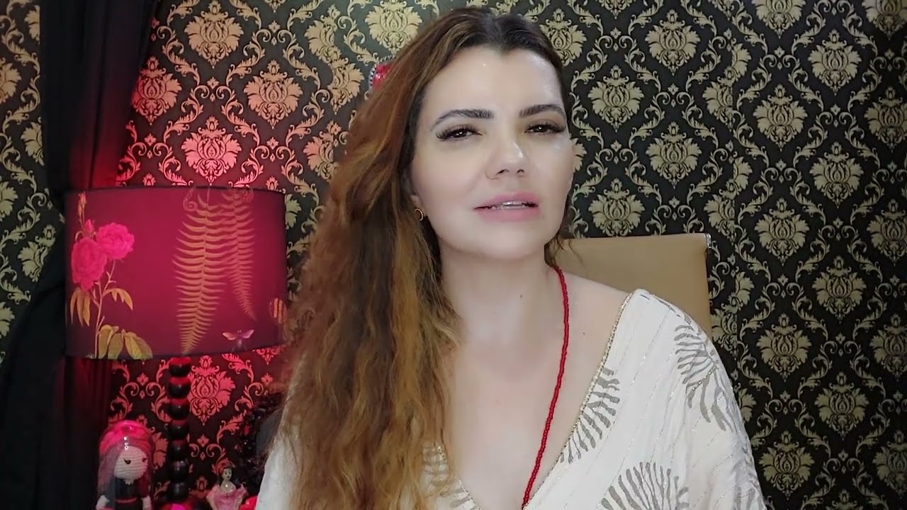 Read more about the article PARE de se cobrar tanto!  | Tarot trás a sorte do dia ara você