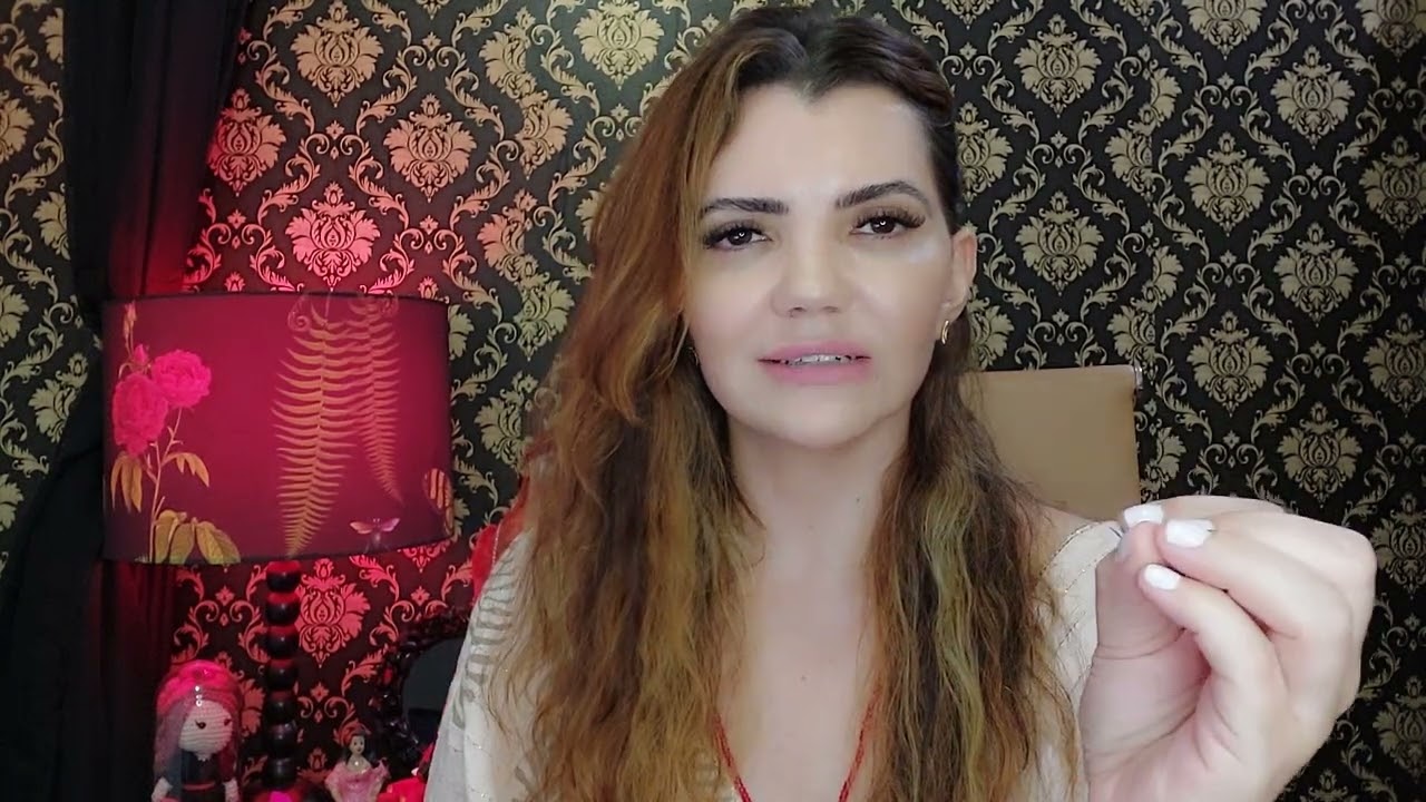 Read more about the article Uma ADVERTENCIA por medo no dia de hoje | Tarot trás a energia do dia