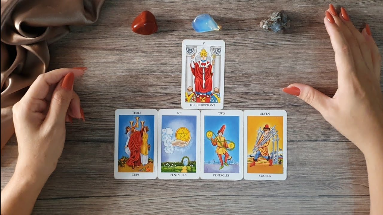 Read more about the article 🔴 ELE(A) PENSOU EM VOCÊ HOJE? | Tarot Responde