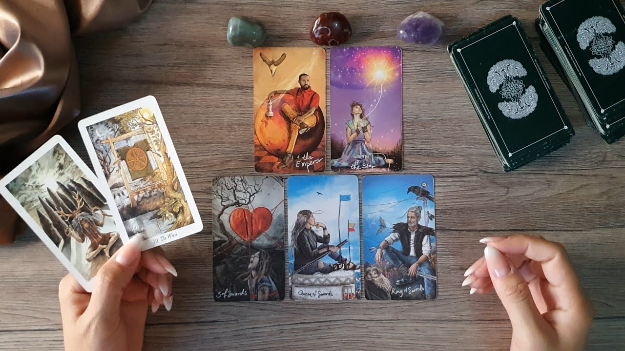 Read more about the article 🔴 ELE(A) PENSOU EM VOCÊ HOJE? | Tarot Responde