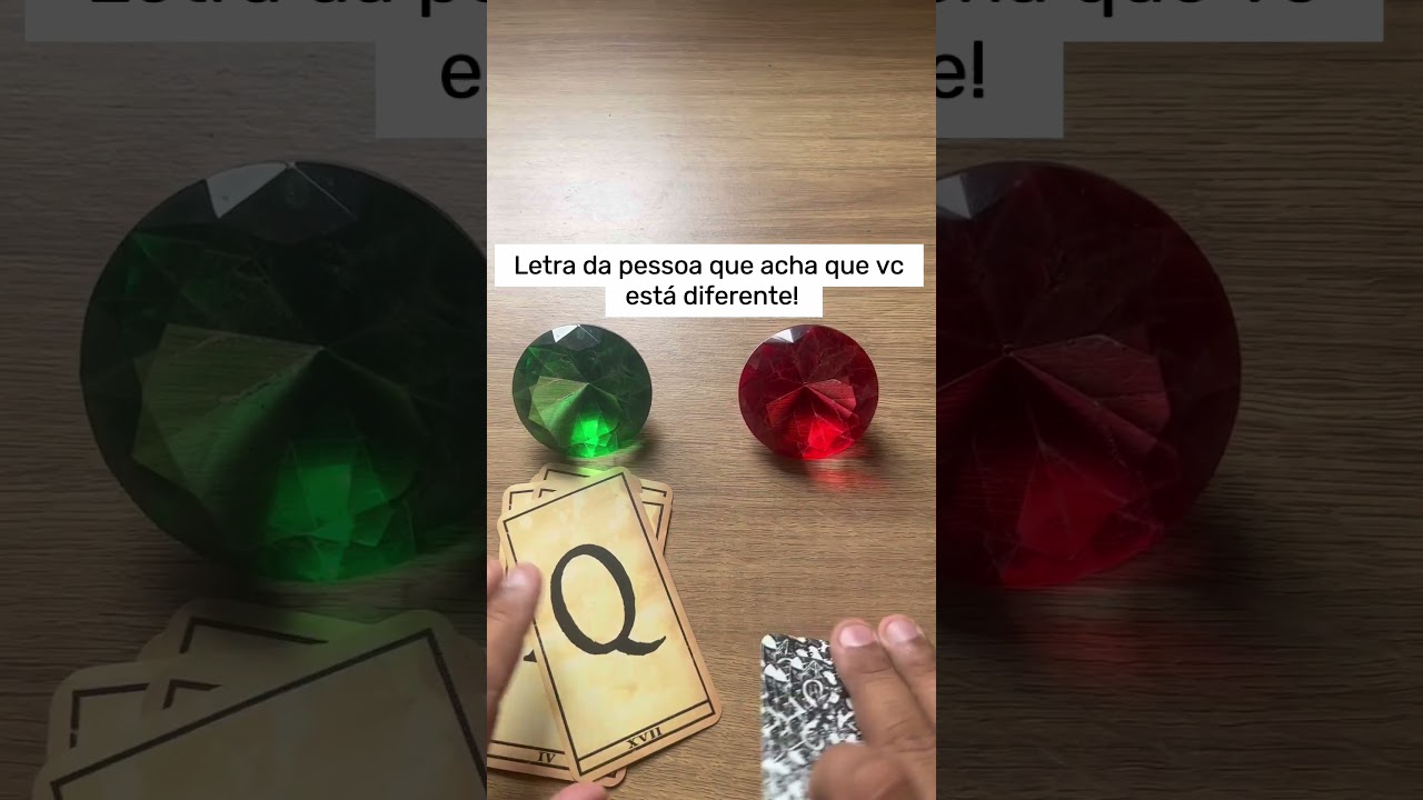 Read more about the article ⚪️ LETRA DA PESSOA QUE ACHA QUE VOCÊ ESTÁ DIFERENTE! 💫 #TAROT #ORACULOS #BARALHOCIGANO #SHORTS