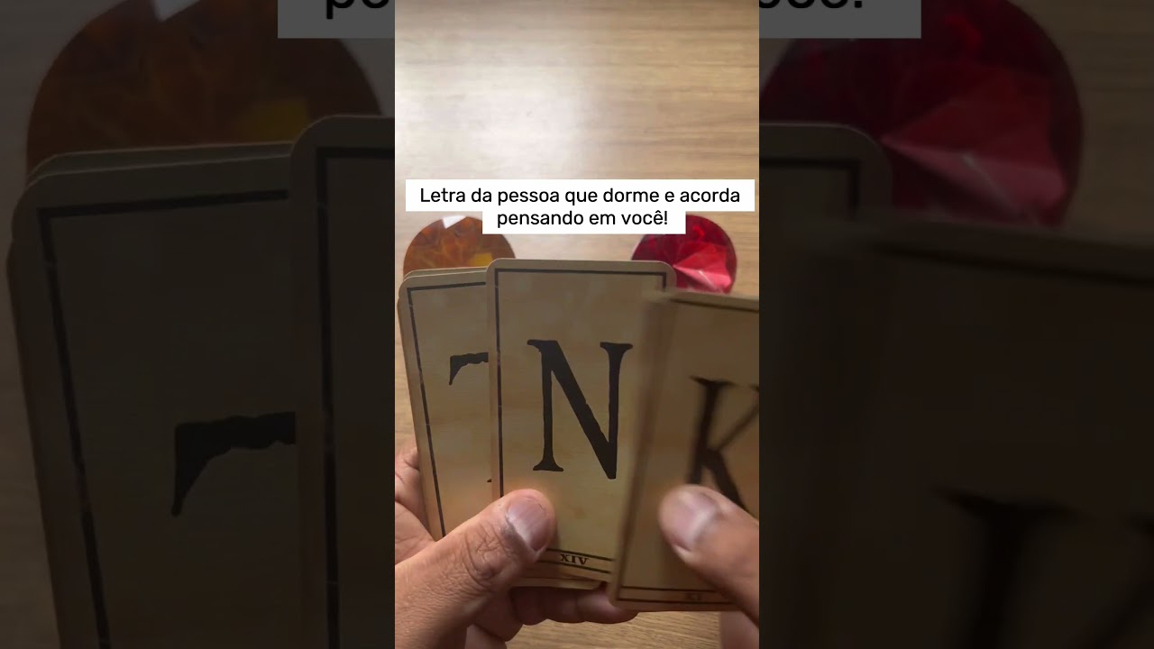 Read more about the article QUEM DORME E ACORDA PENSANDO EM VOCÊ + LETRA INICIAL! 💛 #TAROT 🌟  #TAROTDEHOJE 💛 #TAROTRESPONDE