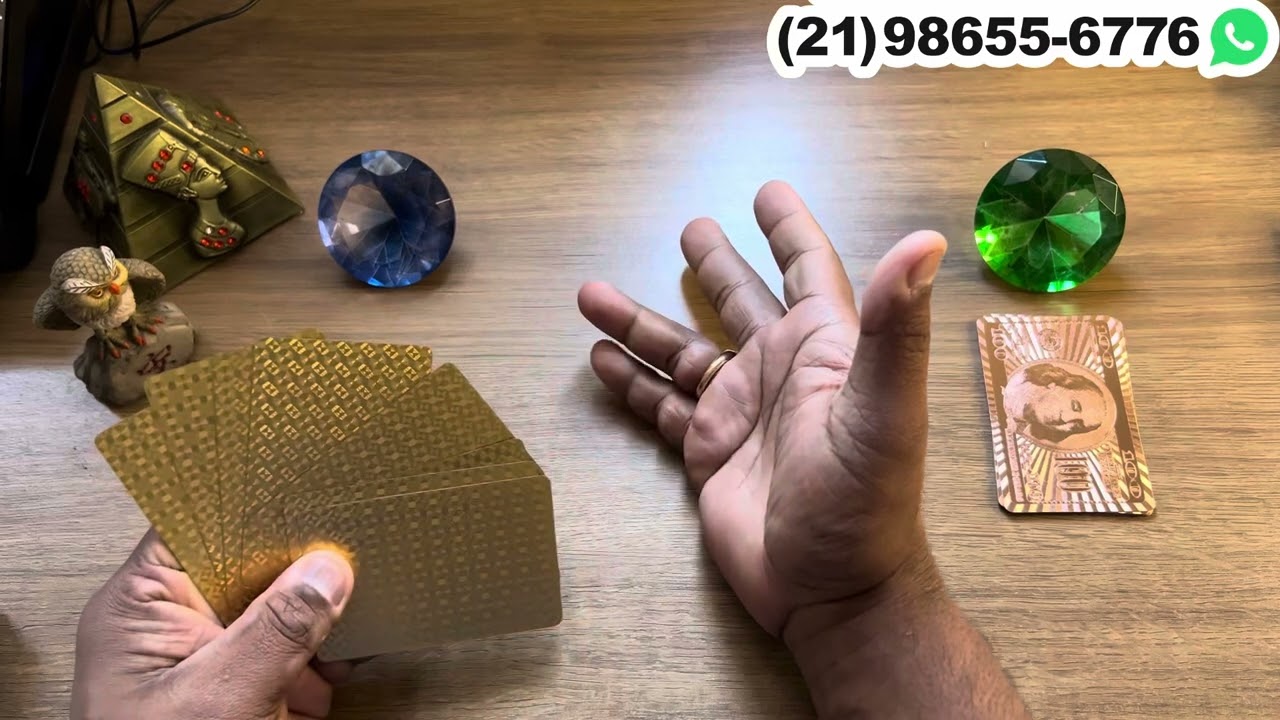 Read more about the article 💜 ESSA PESSOA ESTÁ COM MUITO CIÚMES DE VOCÊ! ✨️ Tarot Revela