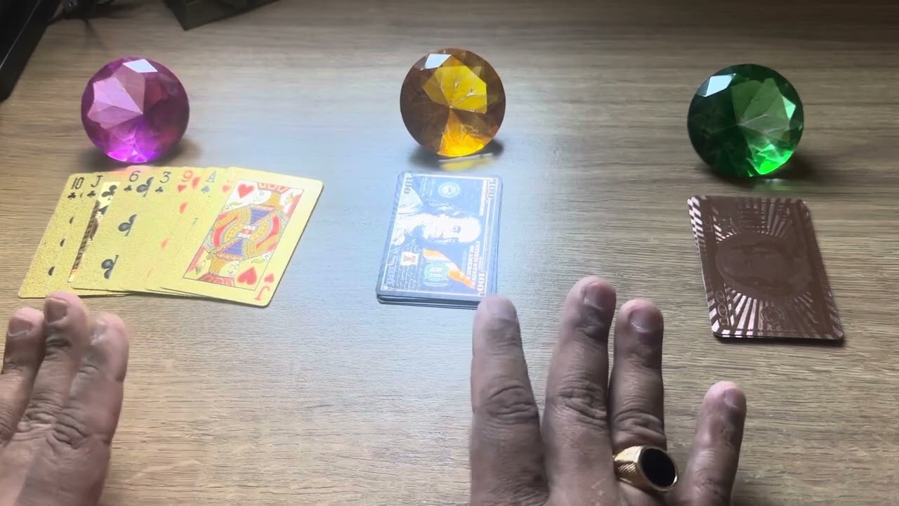 Read more about the article 💘VOCÊ É TUDO QUE ELE,A SEMPRE QUIS E VEM TE PEDIR UMA CHANCE! + LETRA INICIAL💕 #Tarothoje