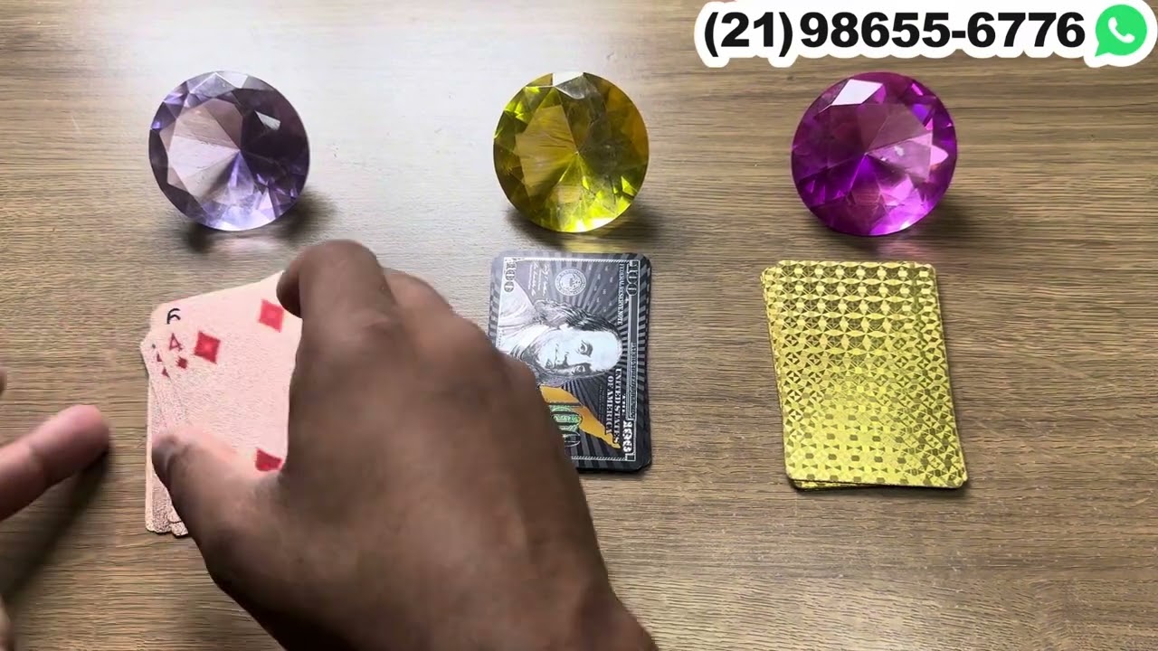 Read more about the article Alguém está tentando seguir mas não consegue! + letra inicial – Tarot Responde