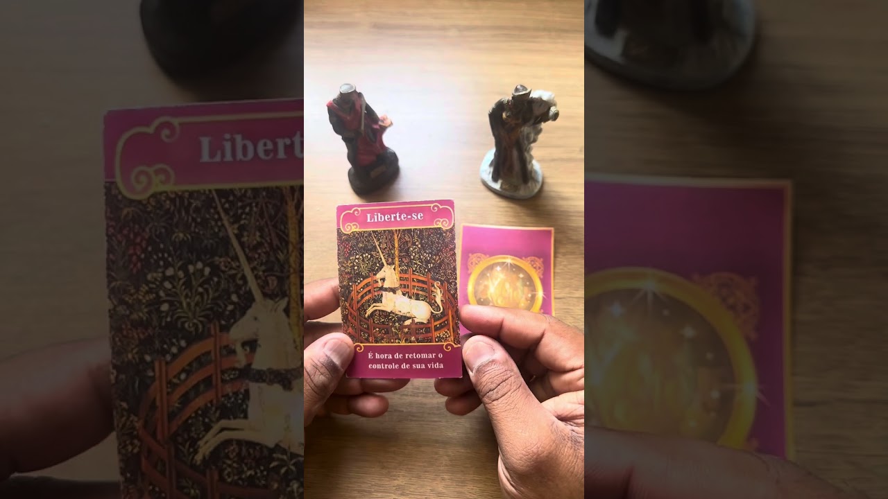 Read more about the article Carta do dia! 💙 #shorts 🤍 Tarot responde 💙 tarot de hoje 💙 tarot online