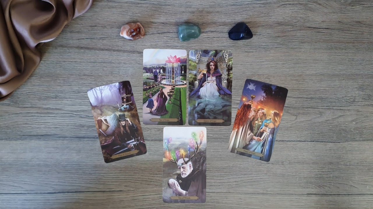 Read more about the article 🔴 ELE(A) ESTÁ CHATEADO(A) COM VOCÊ? | Tarot Responde