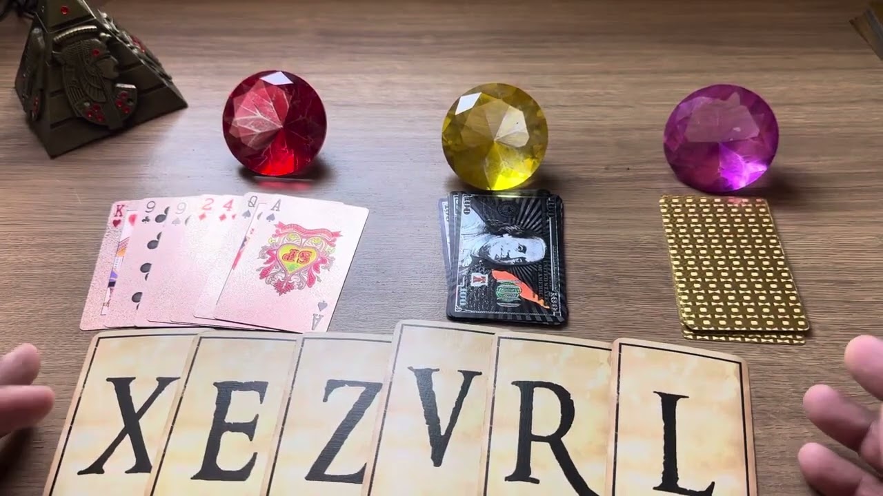 Read more about the article 🟠 ESTÁ QUEBRANDO A CABEÇA POR SUA CAUSA! + NOVO AMOR + LETRA INICIAL | Tarot de Hoje