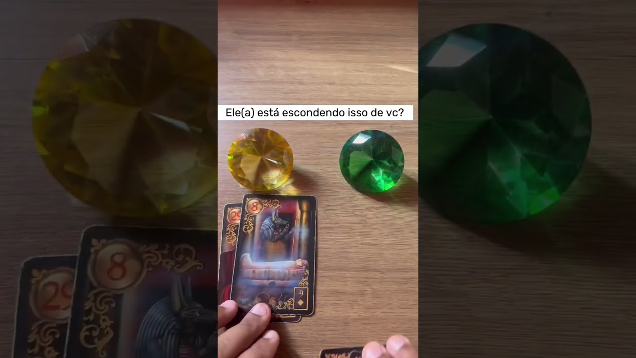 Read more about the article Essa pessoa está escondendo alguma coisa de você? – Tarot de hoje – #tarot #tarô #tarotdehoje