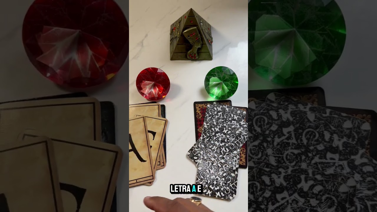 Read more about the article Letra da pessoa que está obcecada por você! ✨ #shorts ✨ #tarot #cartomante #oraculo #leituradetarot