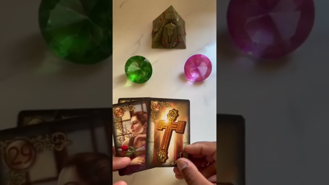 Read more about the article Novo amor o amor do passado? ✨ #tarot #taro #oraculo #conselhodascartas #amorcartas #amor #shorts