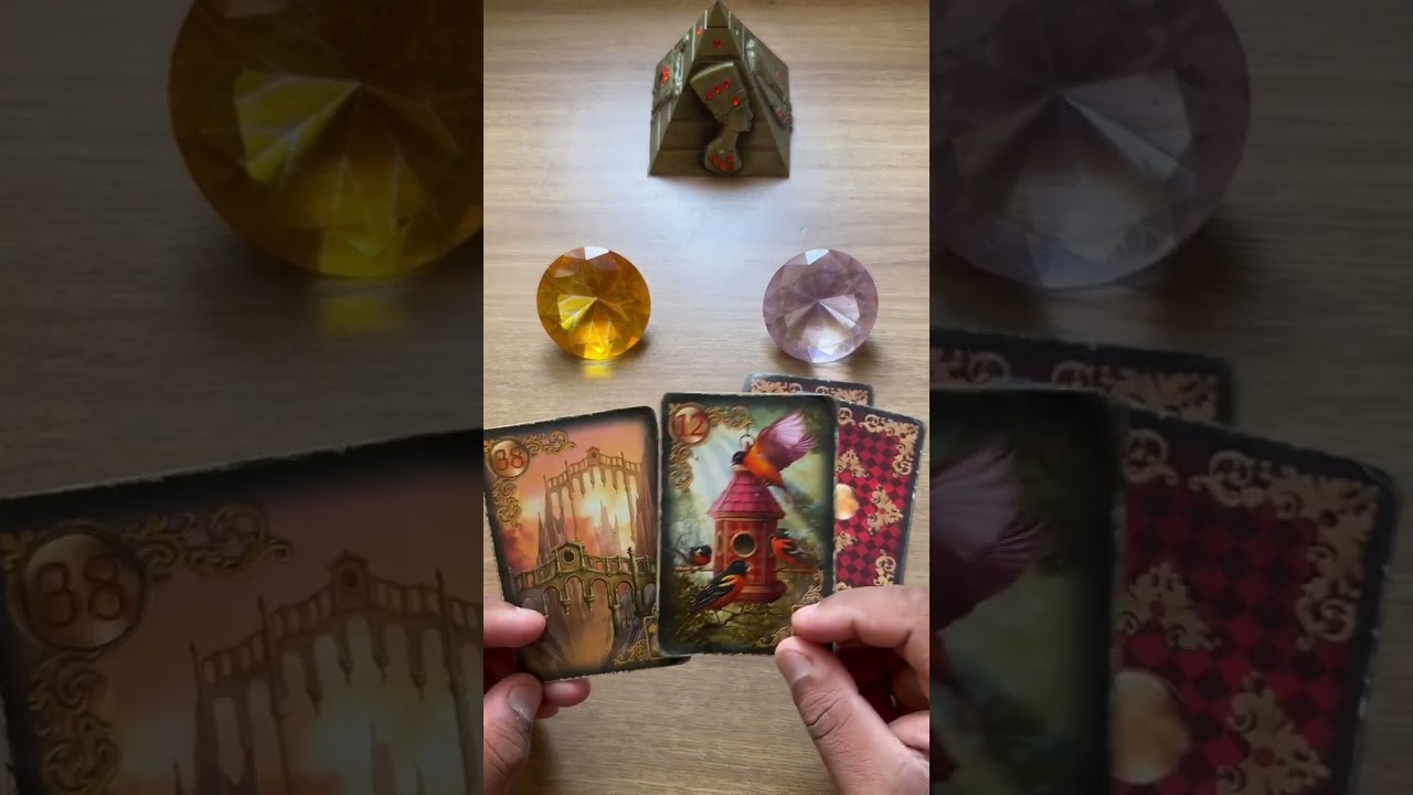 Read more about the article Qual a real intenção dessa pessoa? Tarot do Amor responde #shorts #tarot