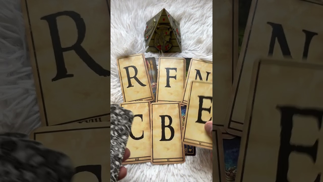 Read more about the article Quem ainda gosta de você? – Tarot de Hoje #shorts #tarot #taro #oraculo #tarotdehoje #tarothoje