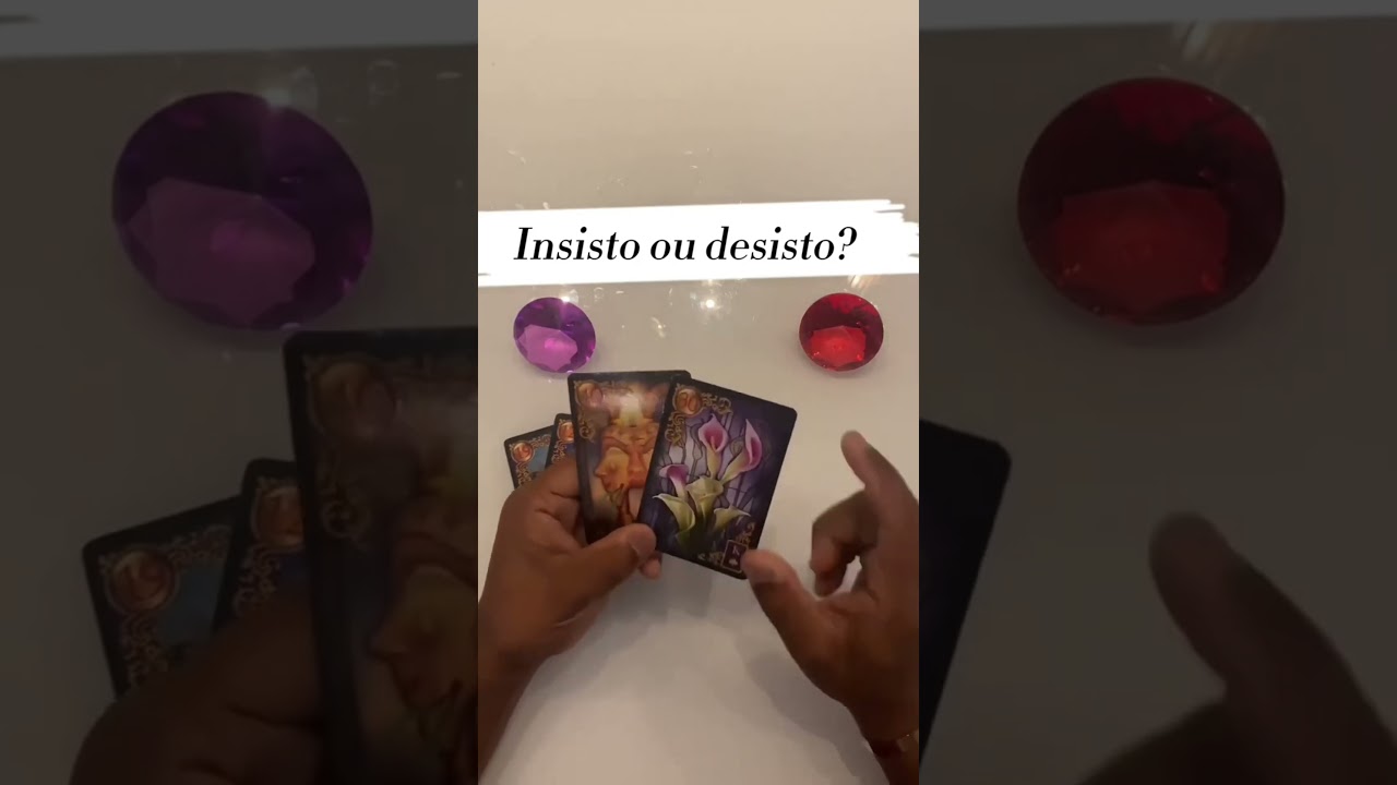 Read more about the article Insisto ou desisto? | Tarot do Amor ❤️ #tarot #tarô #taro #tarotdehoje