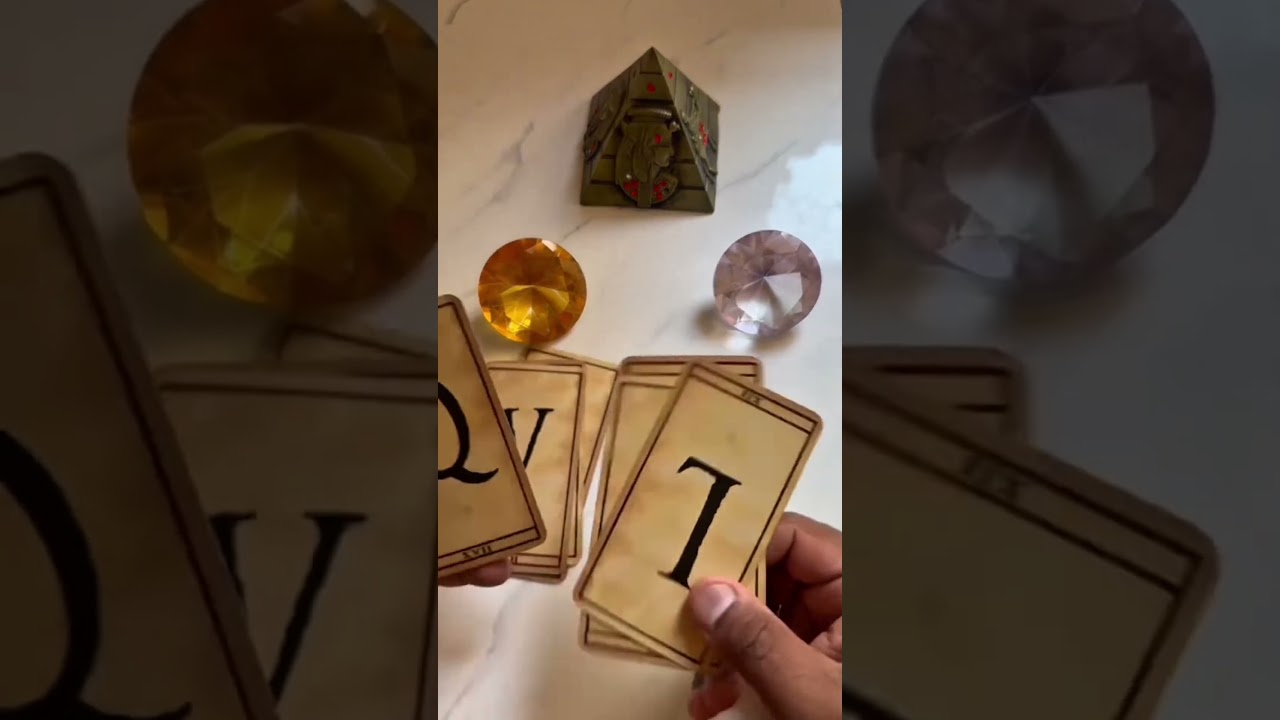 Read more about the article Essa pessoa está falando de mim? #tarot #tarotdoamor  #tarotdehoje #tarotonline
