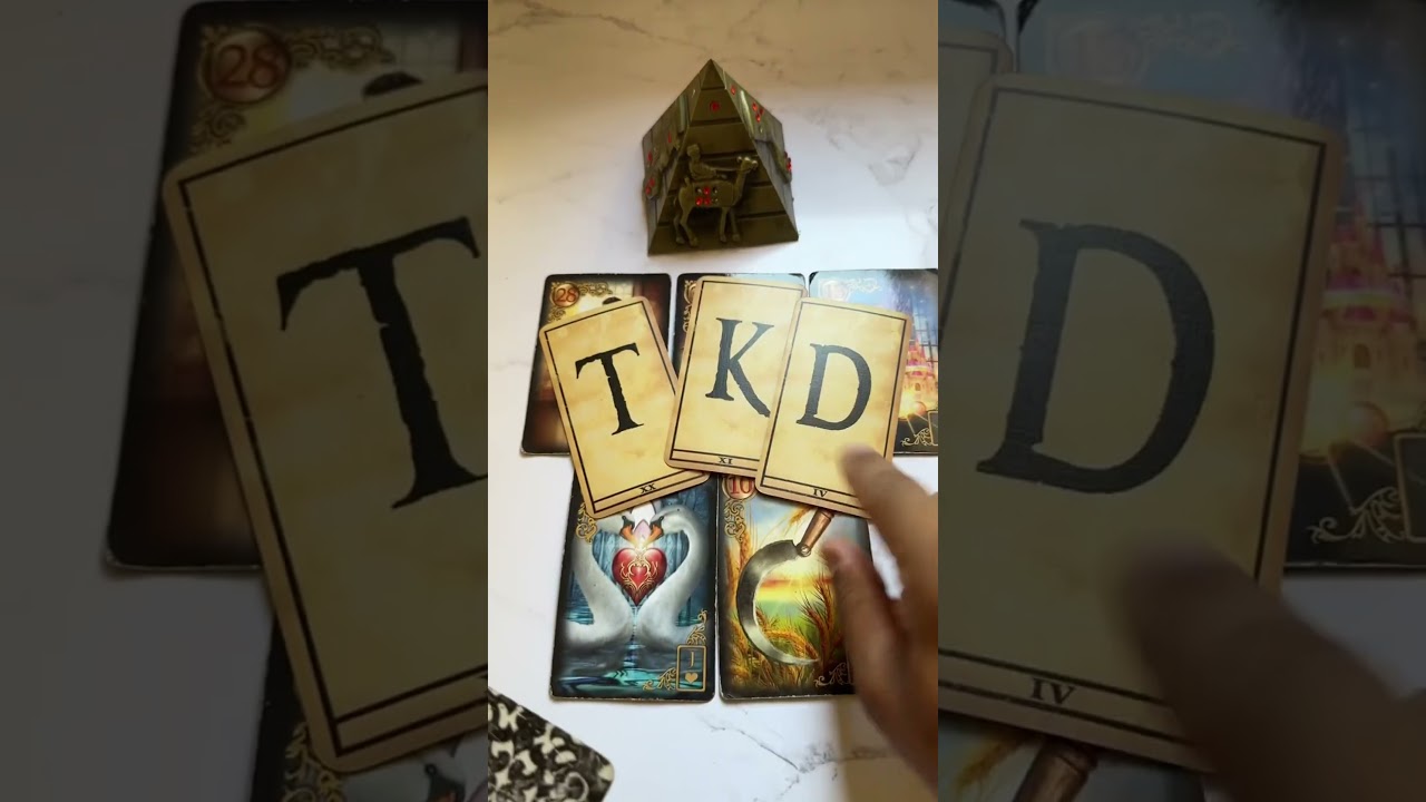 Read more about the article Essa pessoa fica relendo as mensagens! | Tarot #tarotdoamor  #tarot #tarotdehoje #tarotreading