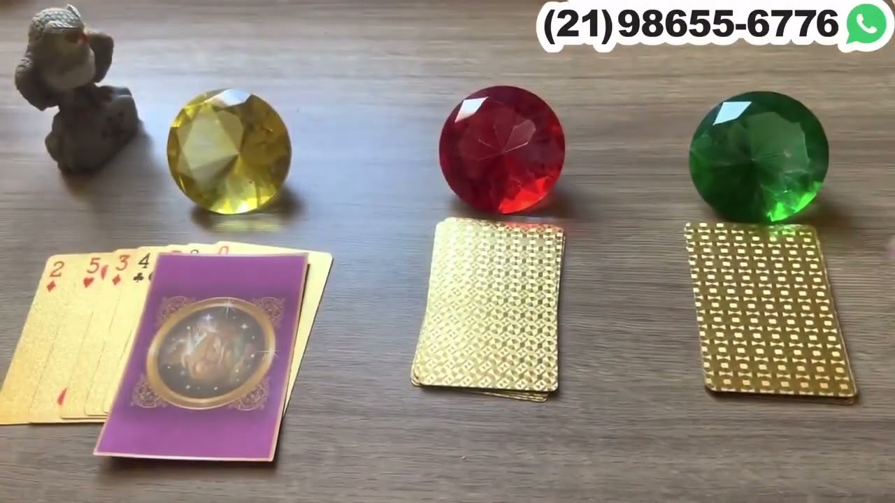 Read more about the article UMA PESSOA ESTA TE OLHANDO DE UMA FORMA DIFERENTE + LETRA INICIAL! | TAROT RESPONDE