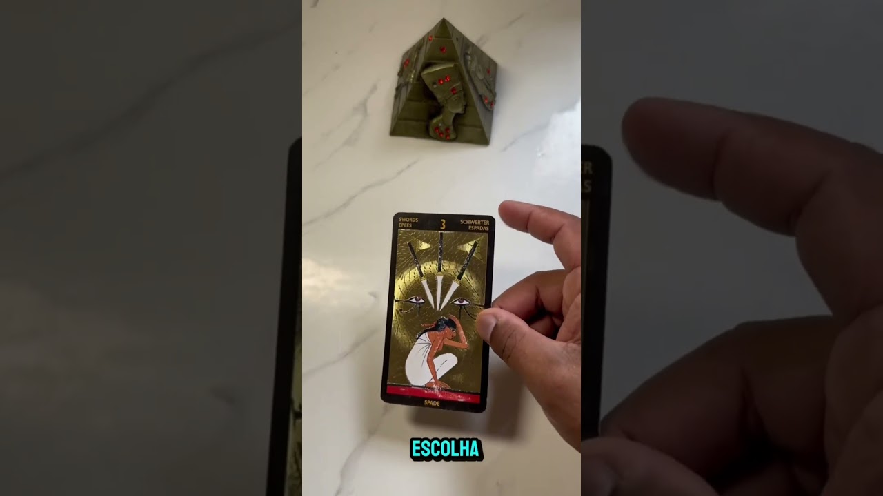 Read more about the article Elea vai se declarar! #tarotdehoje #tarot #tarotdoamor #tarotonline