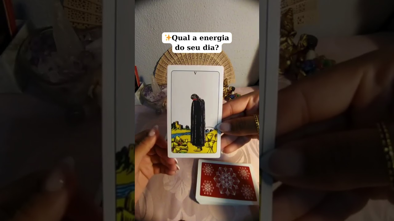 Read more about the article ENERGIA DO SEU DIA ✨ #tarot #tarotreading #shorts #cartomante #cartomancia #tarologa