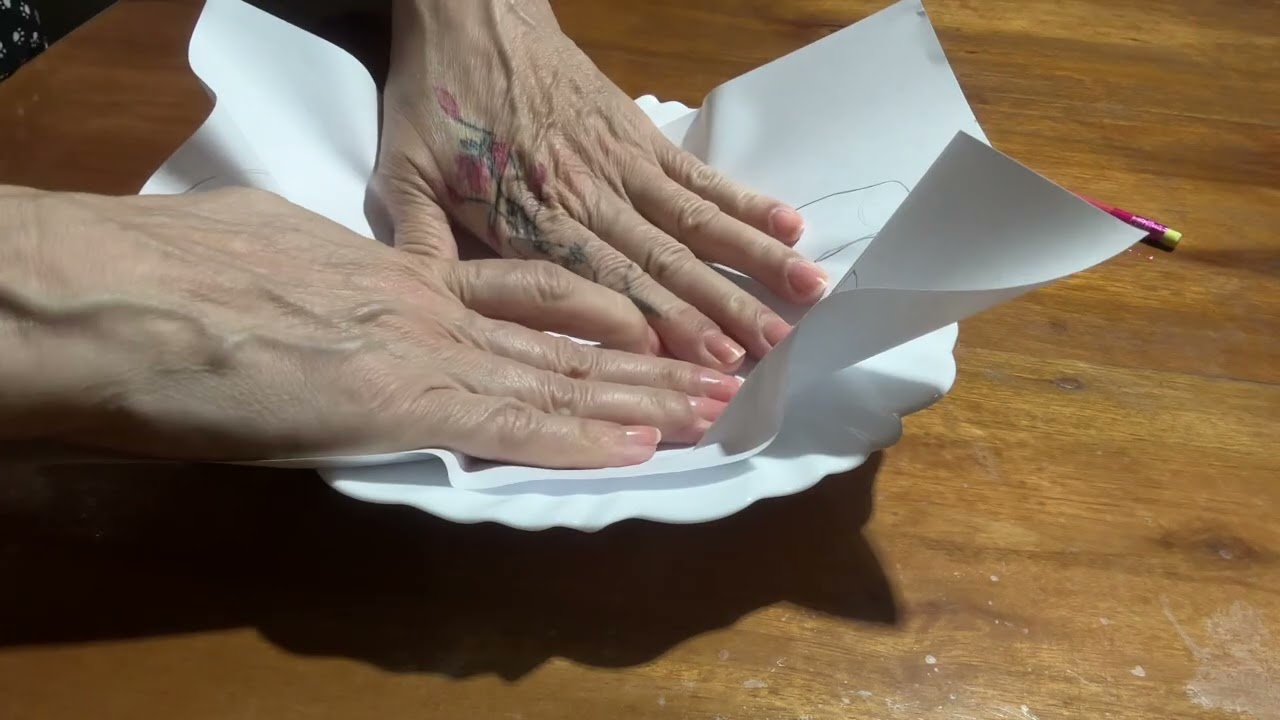 Read more about the article Simpatia pra trazer se arrastando no seu pé. Só faça se tiver certeza.