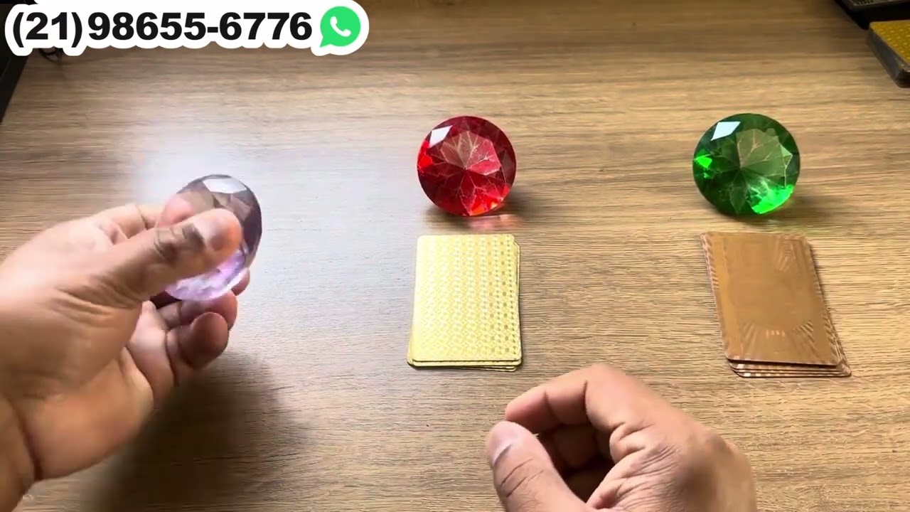 Read more about the article VAI ABRIR O CORAÇÃO E CONTAR TUDO O QUE SENTE EM UM DESABAFO! #tarot #baralhocigano #leituradetarot