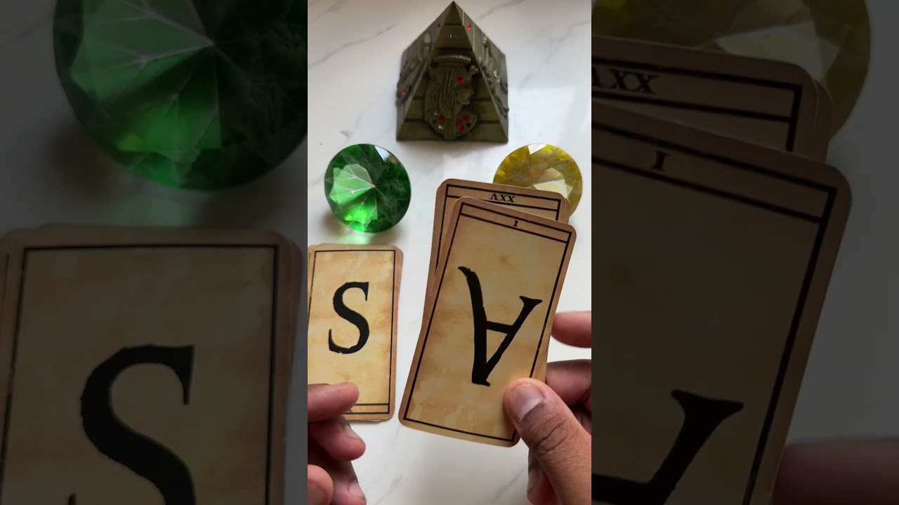 Read more about the article Letra da pessoa que sente ciúme de você! 🔮 #tarot #tarotamor #tarotdoamor #amor