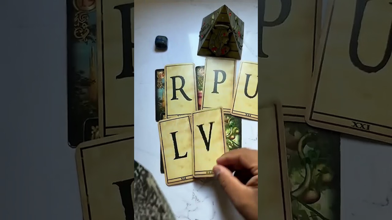 Read more about the article O Baralho Cigano Revela o Tarot Responde uma mensagem pra você! #tarot #tarotonline #tarotdehoje 13